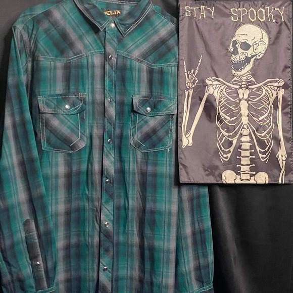 Helix Green and black‎ plaid flannel shirt - Picture 1 of 4